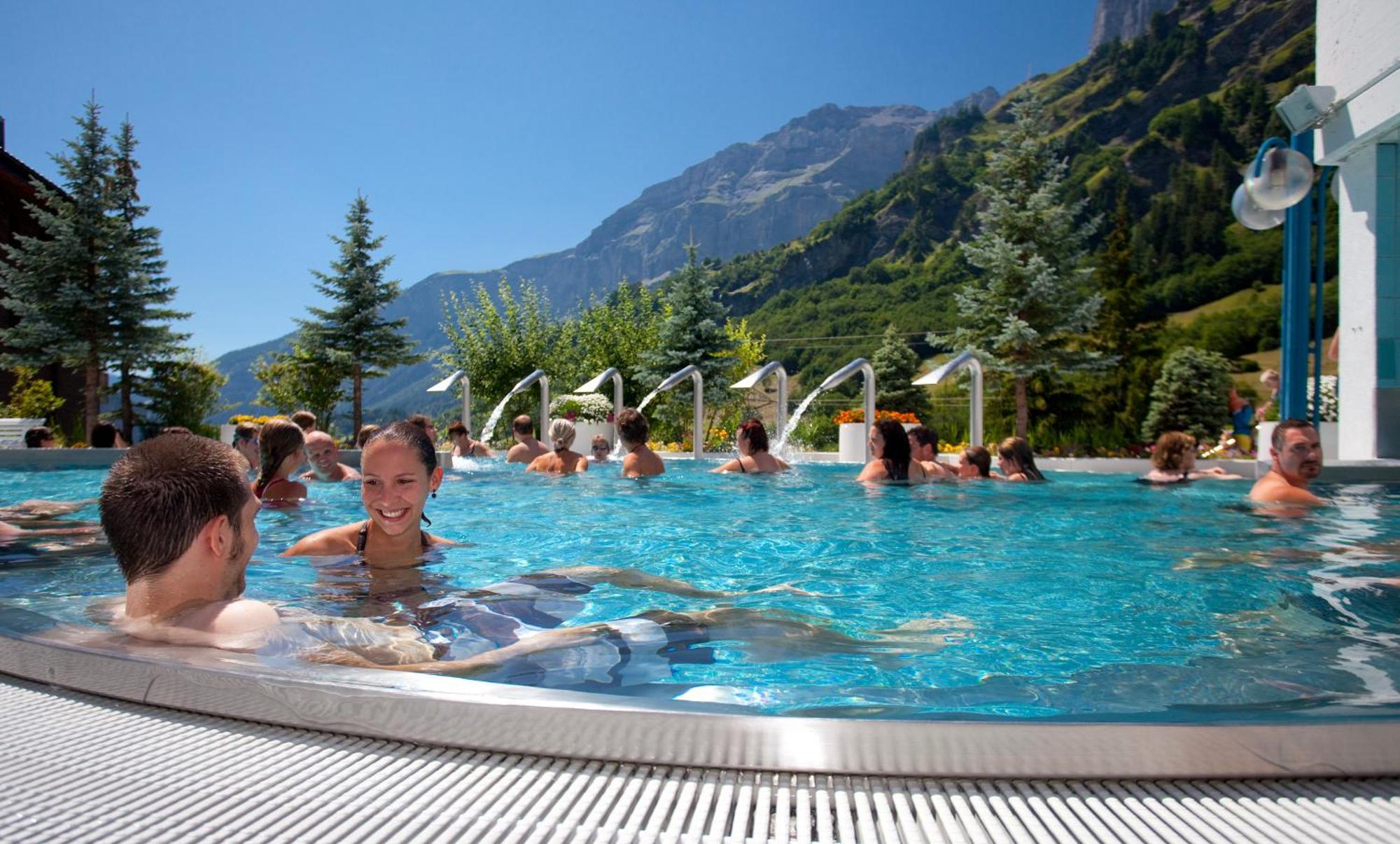 Hotel Alpenblick-Leukerbad-Therme Exterior photo